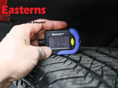 Used 2023 Chevrolet Silverado 1500 LT image 30