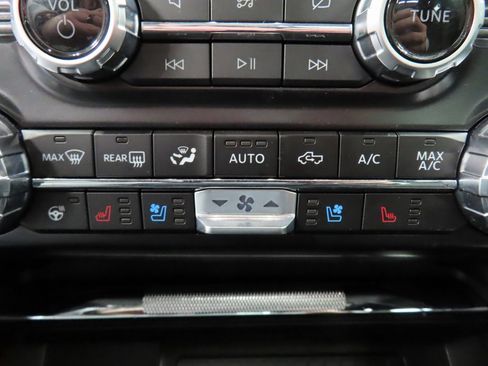 Used 2024 Ford F150 Platinum w/ FX4 Off-Road Package image 66