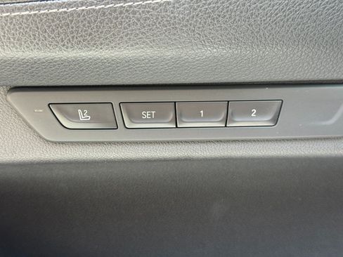 Used 2022 BMW 740i w/ M Sport Package RWD image 19