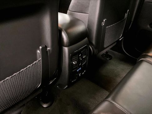 Used 2022 Jeep Grand Cherokee Limited image 28