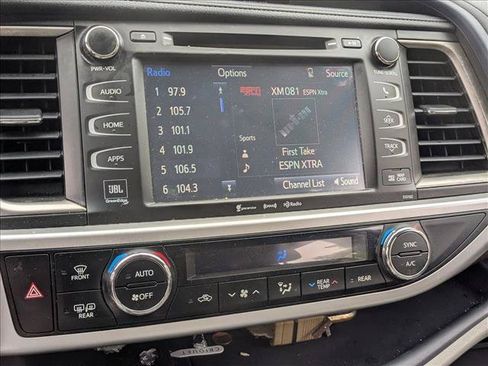 Used 2016 Toyota Highlander Limited AWD/4WD image 11