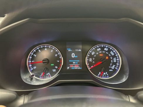 Used 2020 Toyota RAV4 XLE Premium image 19