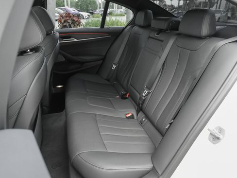 Used 2023 BMW 540i xDrive w/ Premium Package AWD/4WD image 34