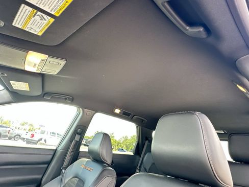 Used 2024 Nissan Pathfinder Rock Creek AWD/4WD image 11