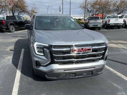 New 2026 GMC Terrain Elevation w/ LPO, Floor Liner Package image 4