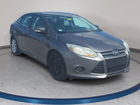 Used 2014 Ford Focus SE FWD image 3