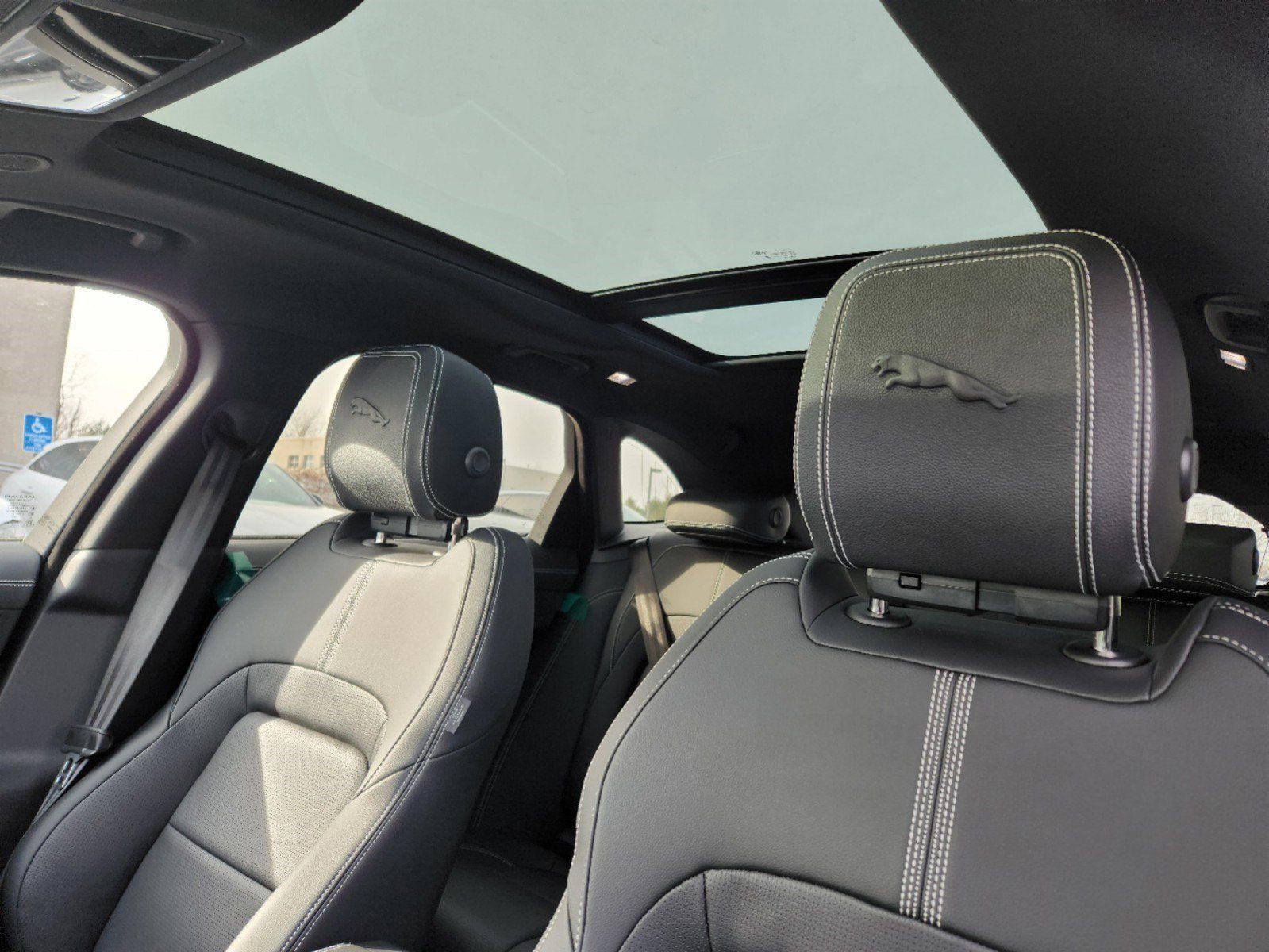 Used 2025 Jaguar F-PACE R-Dynamic S AWD/4WD image 8
