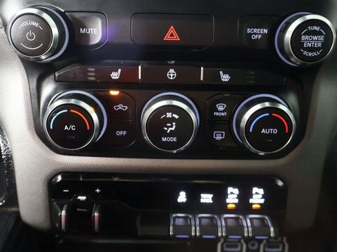 Used 2019 RAM 1500 Sport w/ Level 2 Equipment Group AWD/4WD image 43