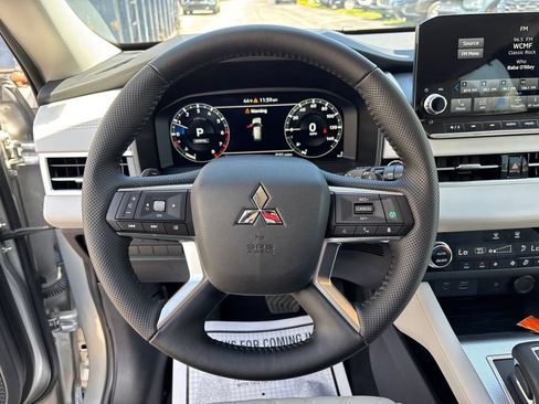 Used 2024 Mitsubishi Outlander SEL FWD image 22