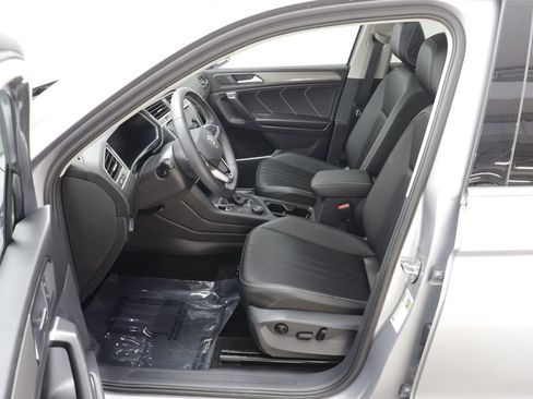 Used 2022 Volkswagen Tiguan SE AWD/4WD image 6