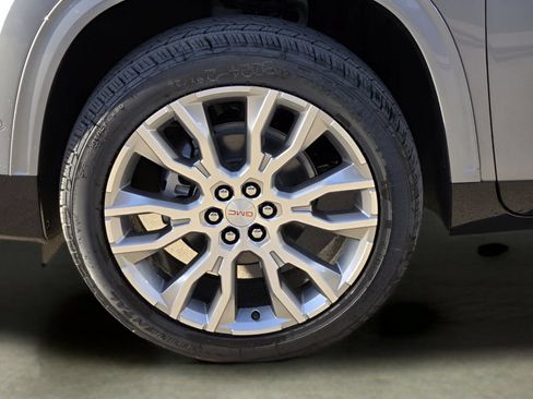 New 2026 GMC Acadia Denali w/ Super Cruise Package FWD image 7