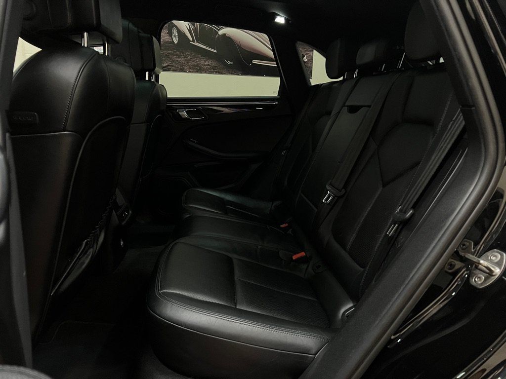 Used 2015 Porsche Macan S AWD/4WD image 19
