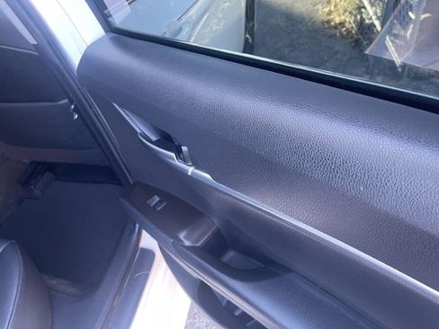 Used 2021 Toyota Camry SE image 10