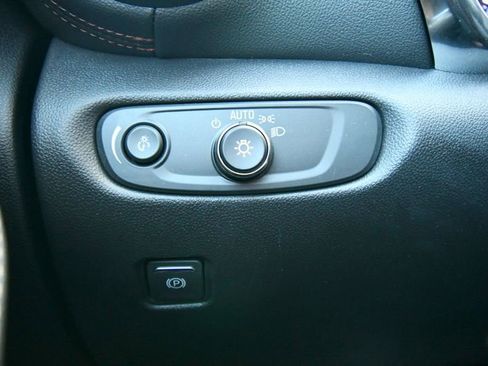 Used 2025 Chevrolet Blazer Premier w/ Driver Confidence II Package image 39