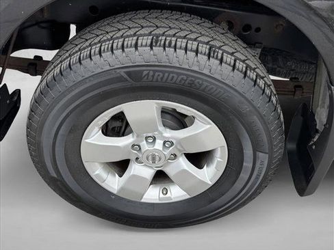 Used 2013 Nissan Frontier SV w/ SV Value Truck Pkg AWD/4WD image 8