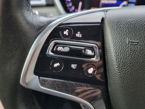 Used 2014 Cadillac SRX Luxury image 19