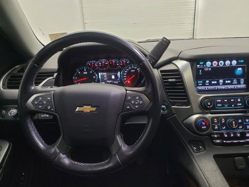Used 2019 Chevrolet Suburban LT AWD/4WD image 22
