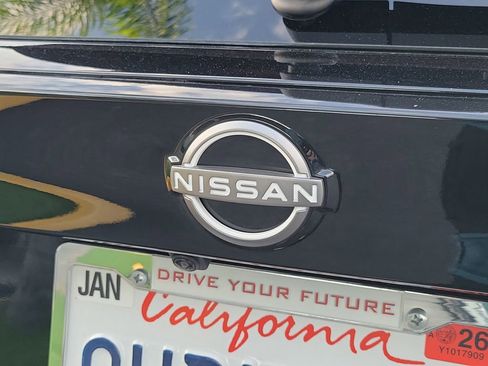 Certified 2025 Nissan Kicks SV image 22