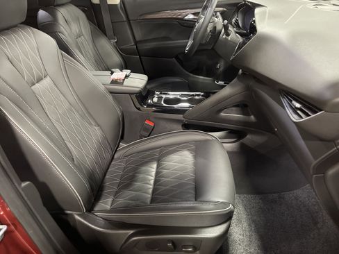 Used 2023 Buick Envision Avenir image 14