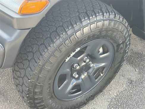 Used 2018 Jeep Wrangler Sport image 6