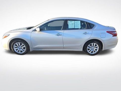Used 2018 Nissan Altima 2.5 S w/ S Convenience Package image 4
