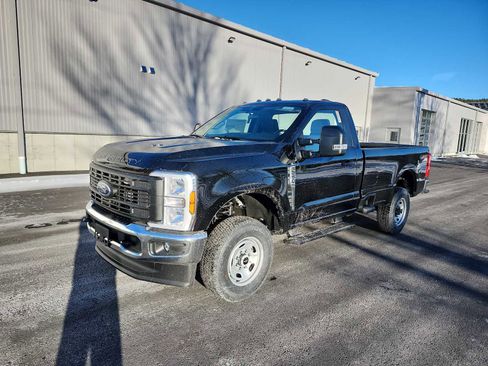 New 2026 Ford F250 XL w/ XL Chrome Package image 1