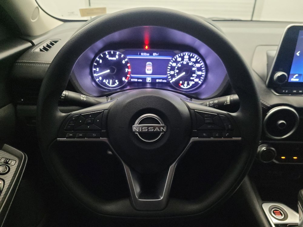 Used 2025 Nissan Sentra SV FWD image 22