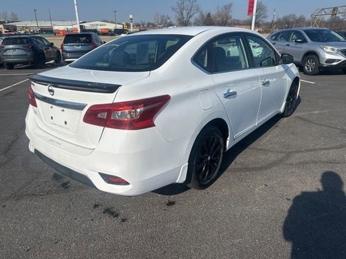 Used 2018 Nissan Sentra S w/ S Midnight Style Package image 7