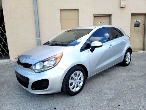 Used 2013 Kia Rio EX image 2
