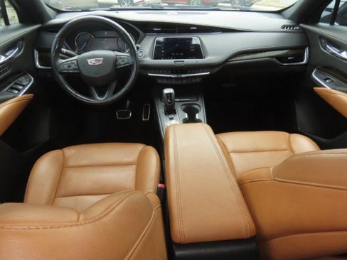 Used 2019 Cadillac XT4 Sport FWD image 18