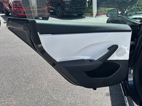 Used 2025 Tesla Model 3 Long Range RWD image 23