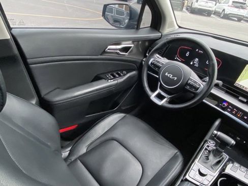 Used 2023 Kia Sportage EX image 25