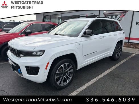 Used 2023 Jeep Grand Cherokee Overland image 3