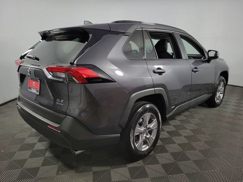 Used 2025 Toyota RAV4 XLE AWD/4WD image 8