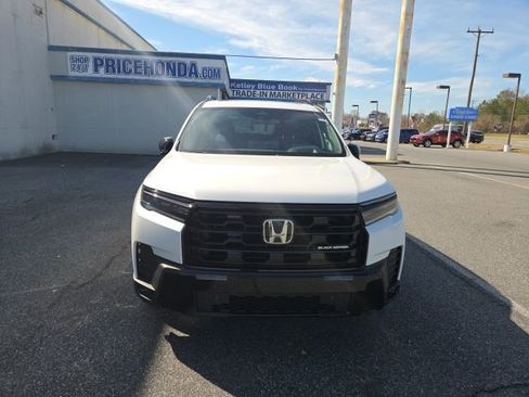 New 2026 Honda Pilot Black Edition image 8
