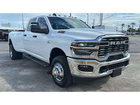 Used 2026 RAM 3500 Tradesman AWD/4WD image 7