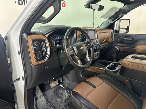 Used 2021 Chevrolet Silverado 3500 High Country w/ Z71 Off-Road Package AWD/4WD image 16