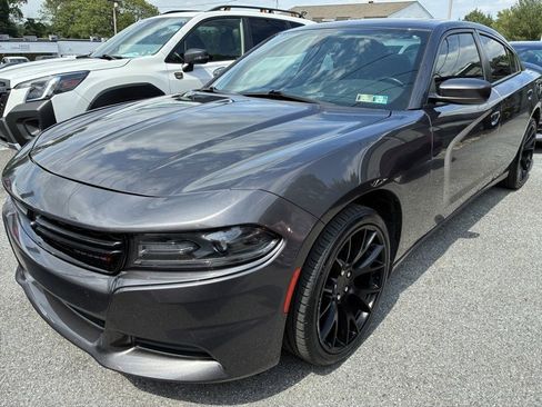 Used 2020 Dodge Charger SXT w/ Leather Interior Group RWD image 1