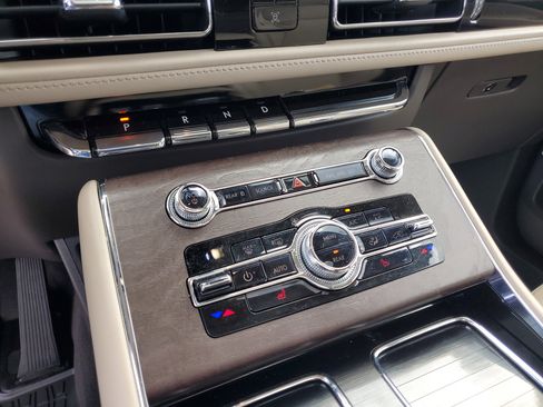 Certified 2024 Lincoln Aviator Reserve image 22