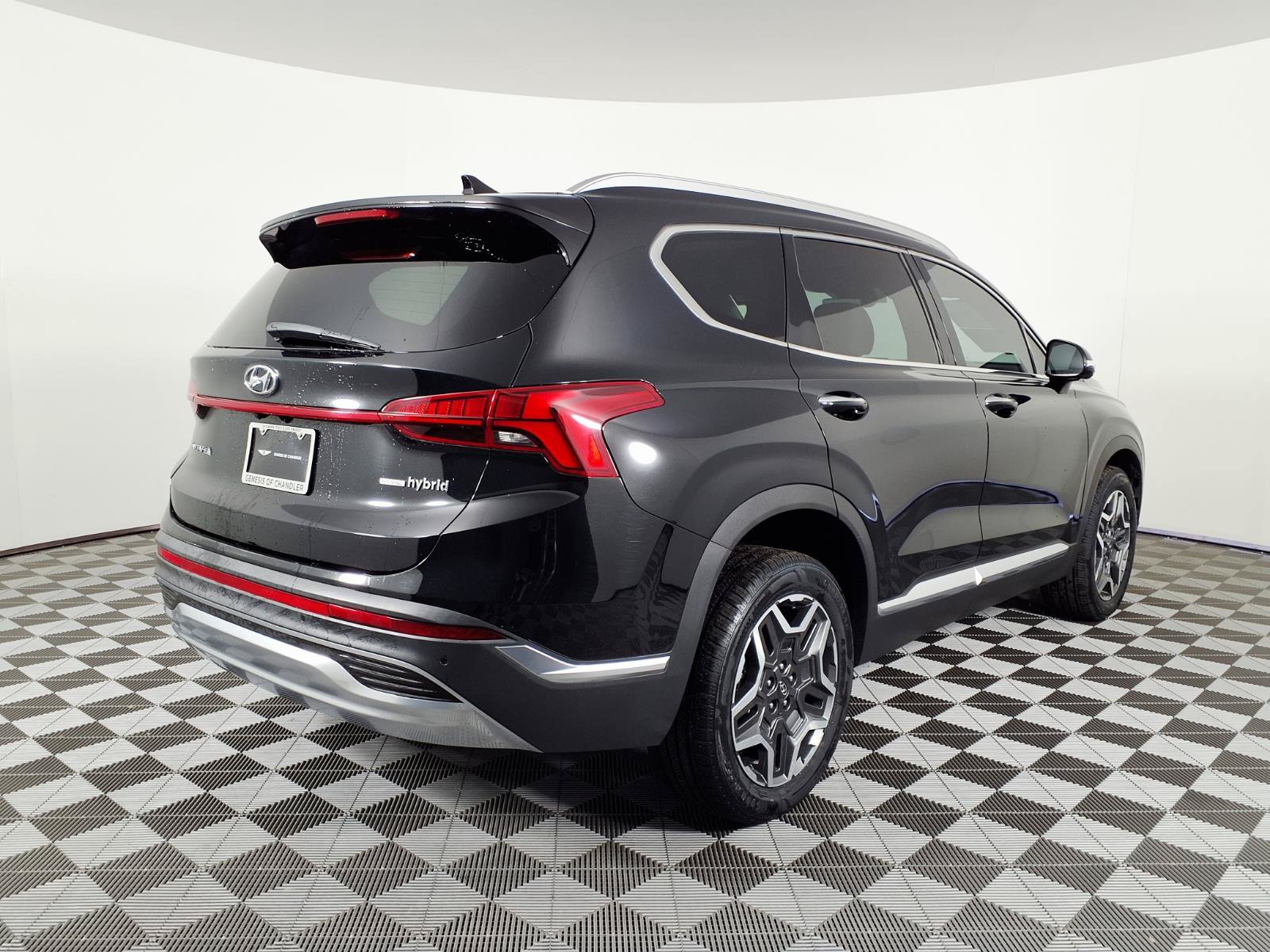 Used 2023 Hyundai Santa Fe SEL Premium AWD/4WD image 4