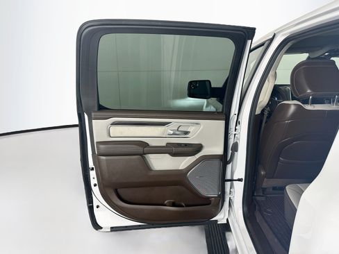 Used 2025 RAM 1500 Laramie w/ Advanced Safety Group II AWD/4WD image 27