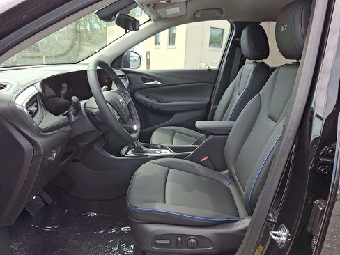 New 2026 Buick Encore GX Sport Touring w/ Comfort Package AWD/4WD image 7