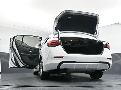 Used 2021 Nissan Sentra S image 49