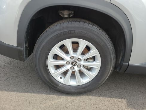 Certified 2025 Toyota Grand Highlander AWD image 11