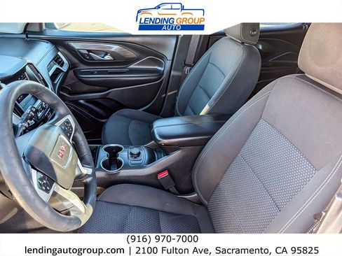 Used 2022 GMC Terrain SLE image 16