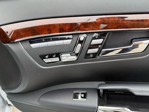 Used 2010 Mercedes-Benz S 550 4MATIC image 39