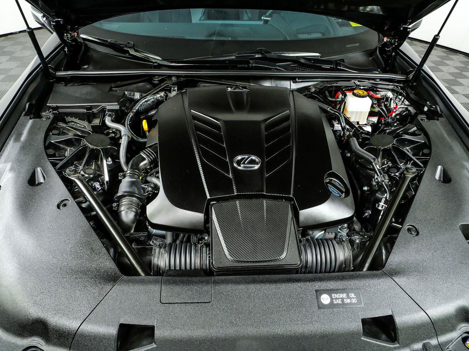 Used 2024 Lexus LC 500 Coupe w/ Sport Package RWD image 34