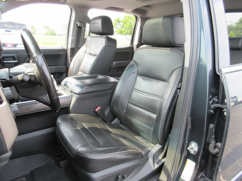 Used 2018 GMC Sierra 1500 Denali w/ Denali Ultimate Package AWD/4WD image 26