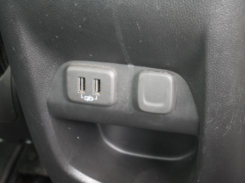 Used 2020 Chevrolet Colorado Z71 image 33