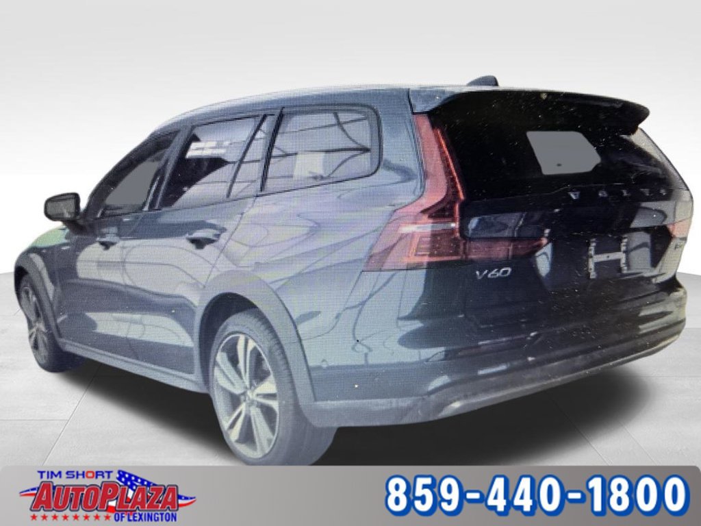 Used 2025 Volvo V60 B5 Cross Country Plus AWD/4WD image 7
